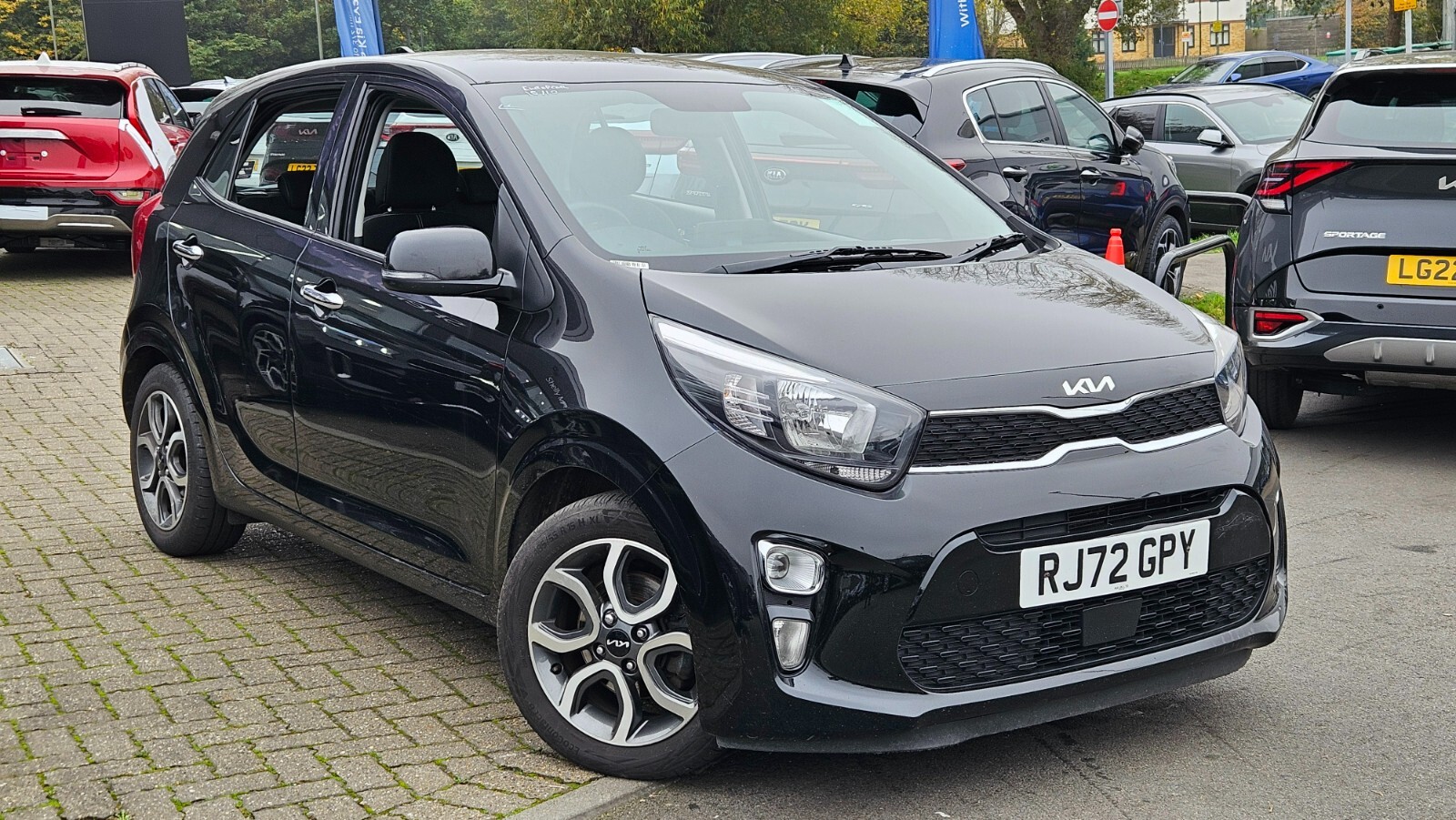 Main listing image - Kia Picanto