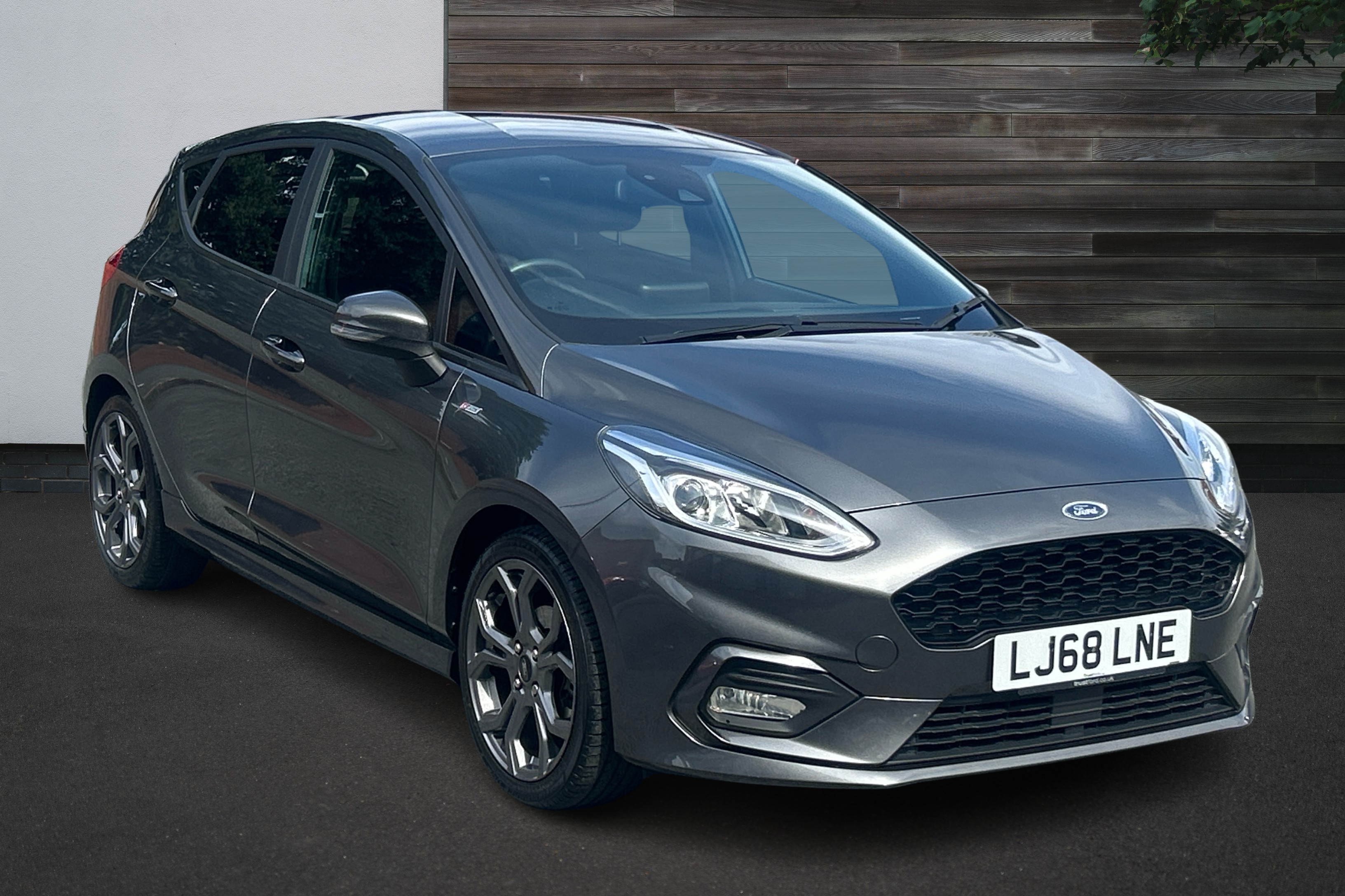 Main listing image - Ford Fiesta
