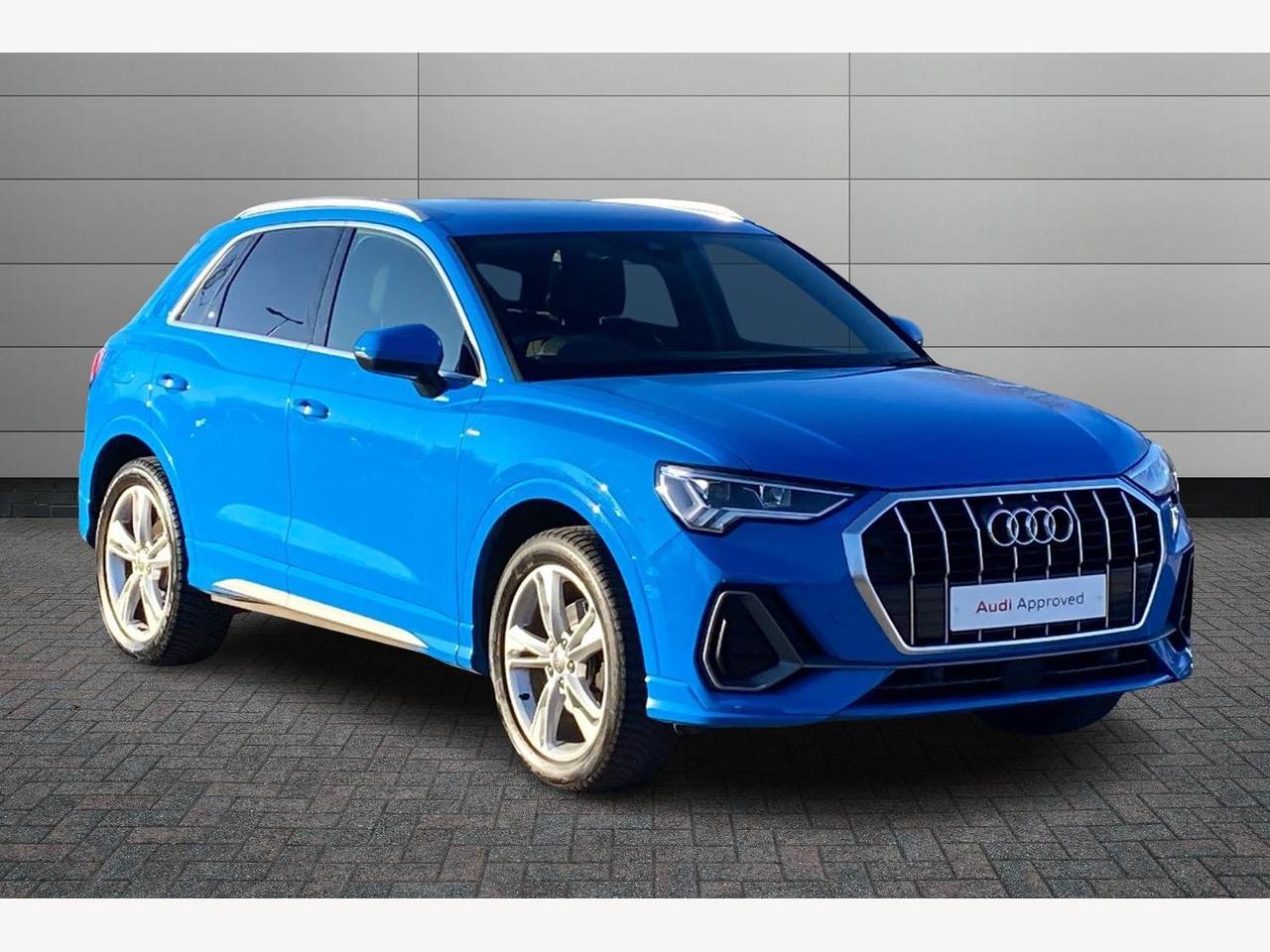 Main listing image - Audi Q3