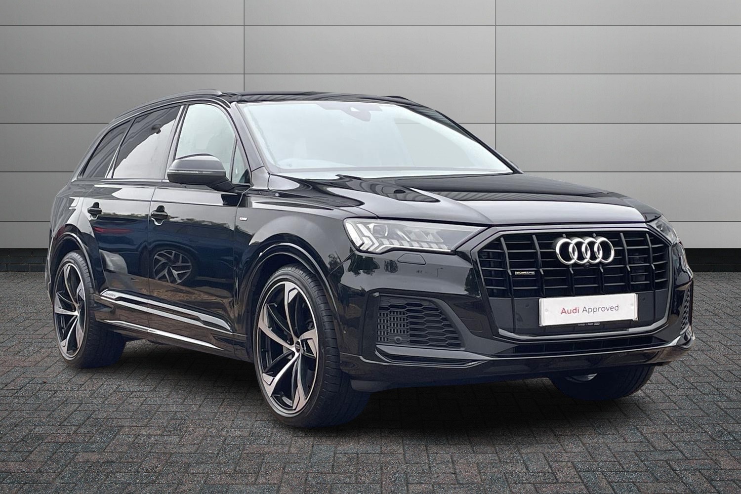 Main listing image - Audi Q7