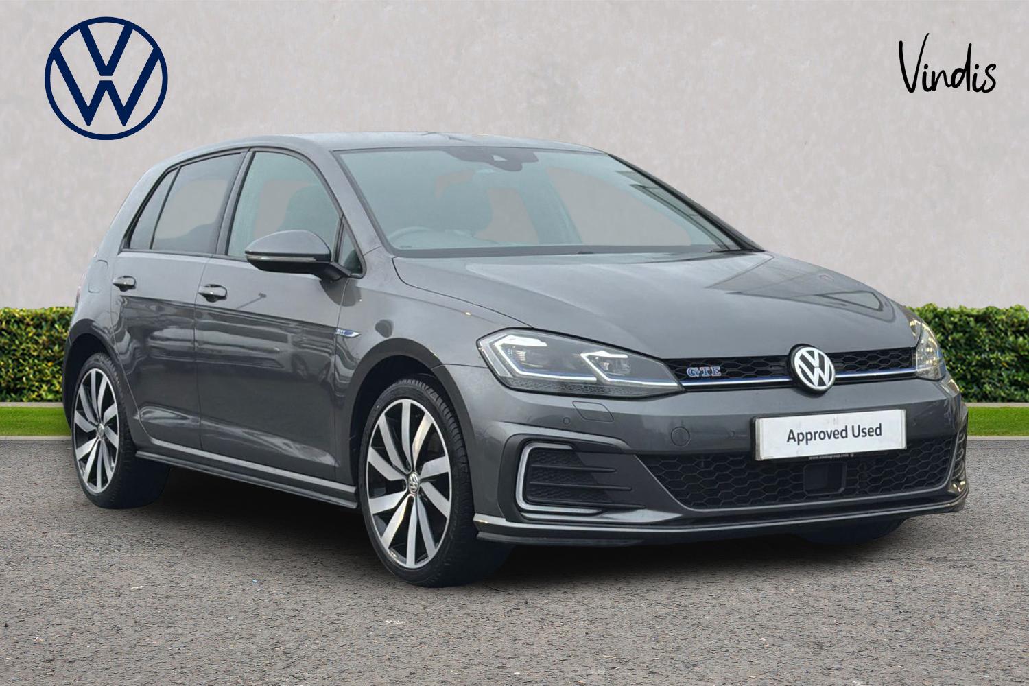 Main listing image - Volkswagen Golf GTE
