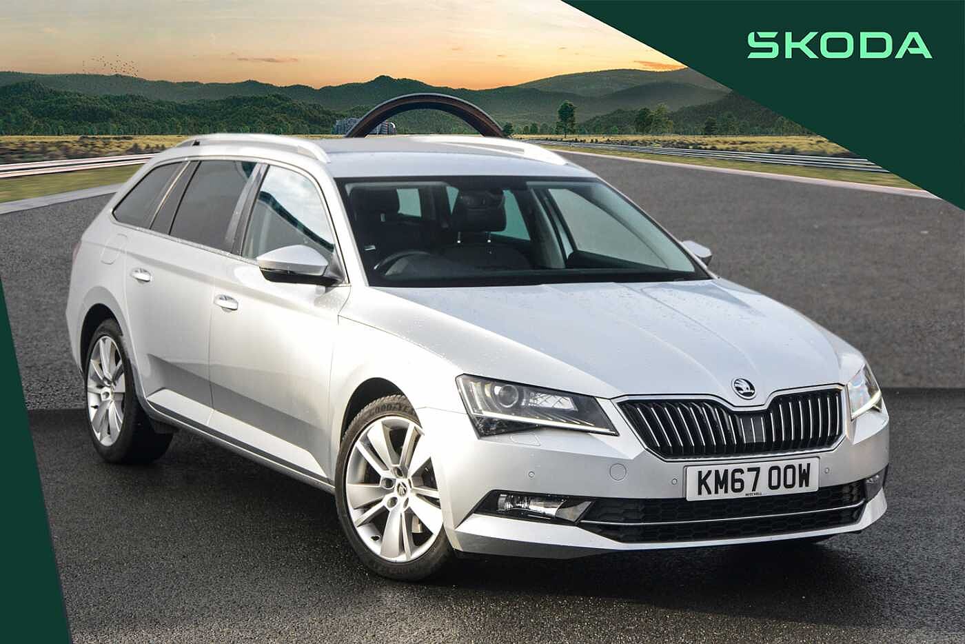 Main listing image - Skoda Superb Estate