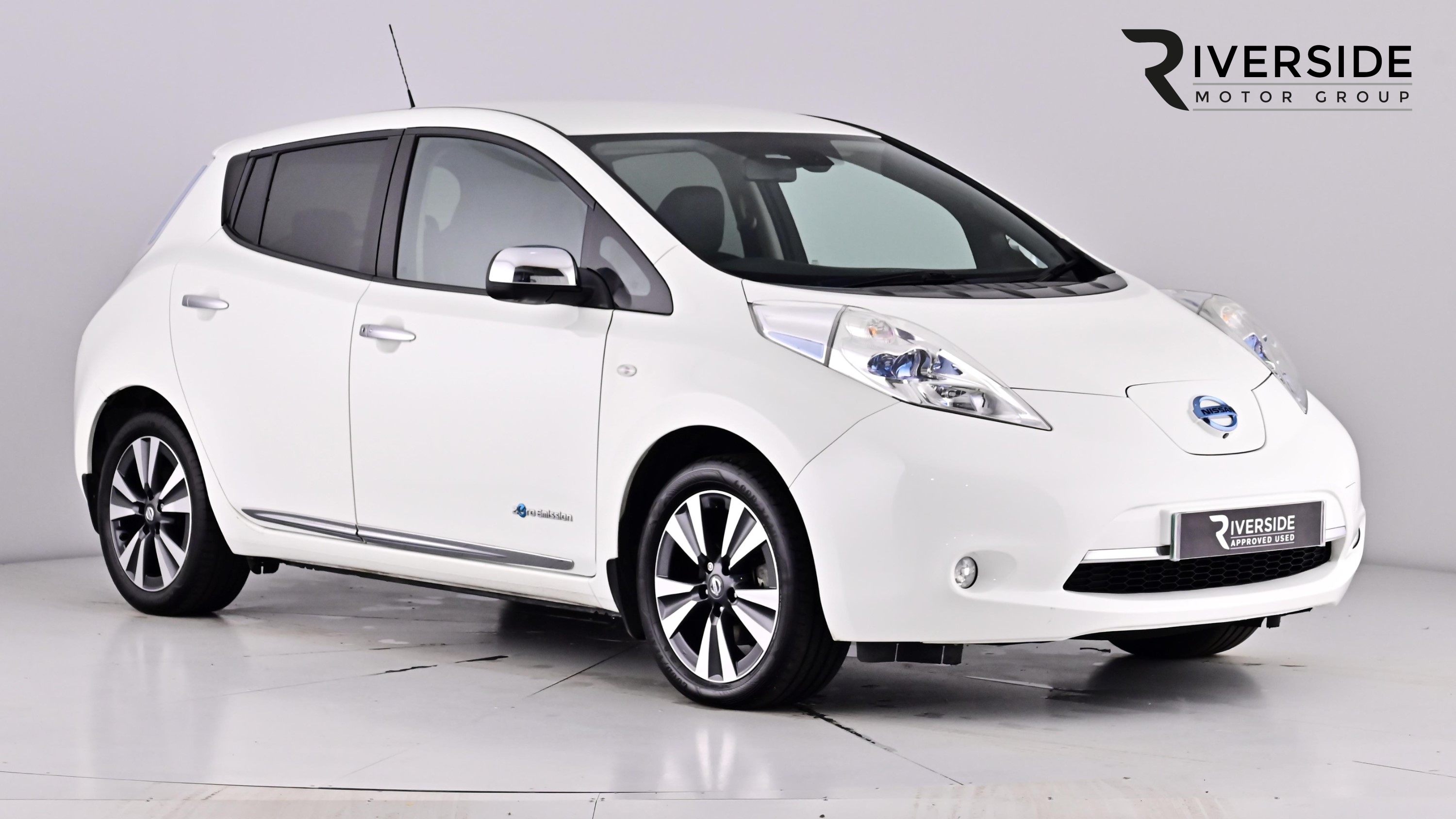 Main listing image - Nissan Leaf