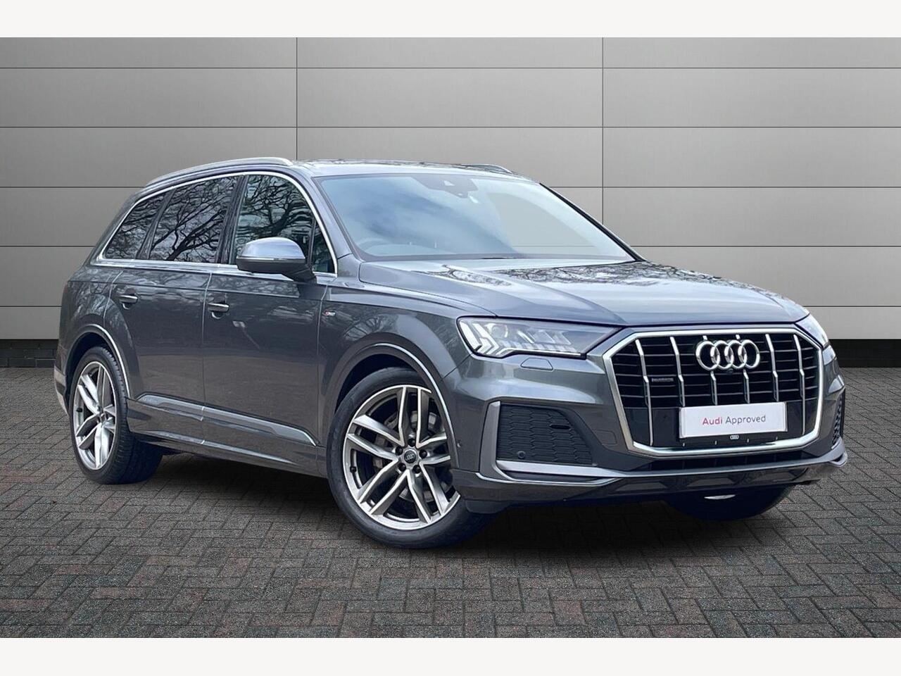Main listing image - Audi Q7