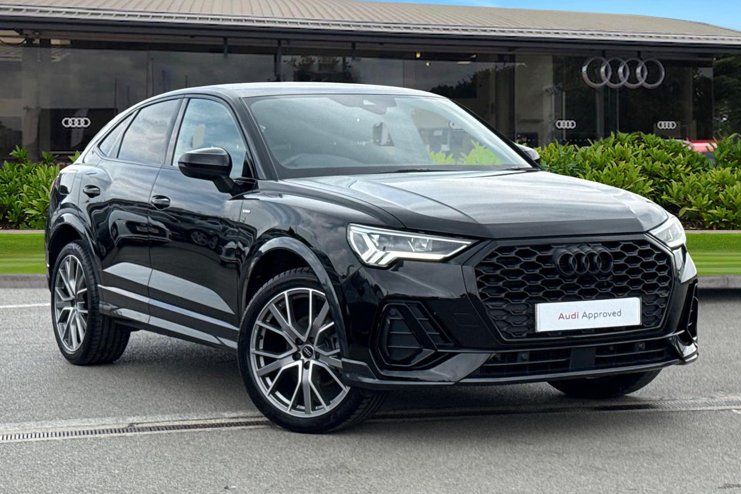 Main listing image - Audi Q3