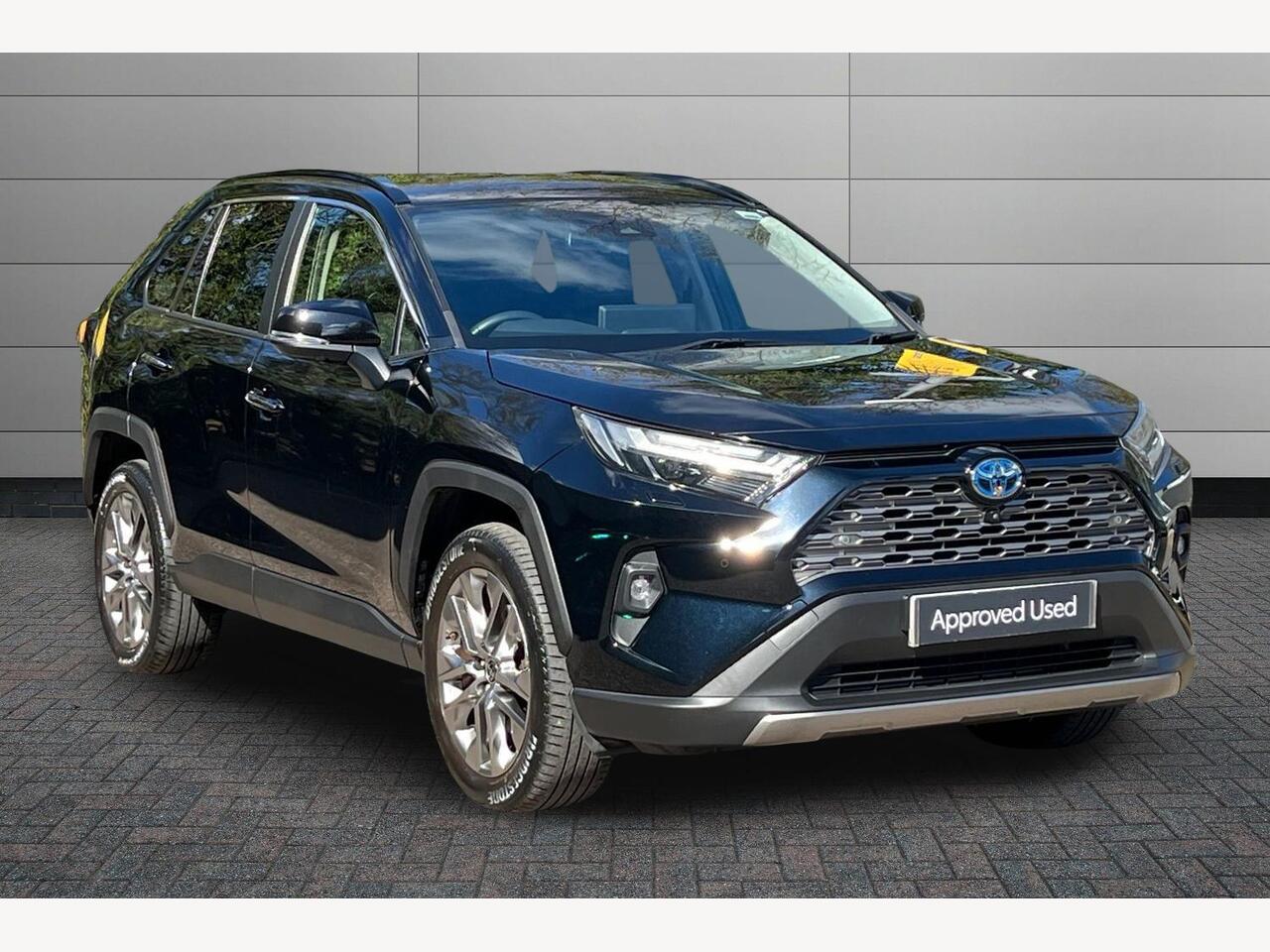 Main listing image - Toyota RAV4