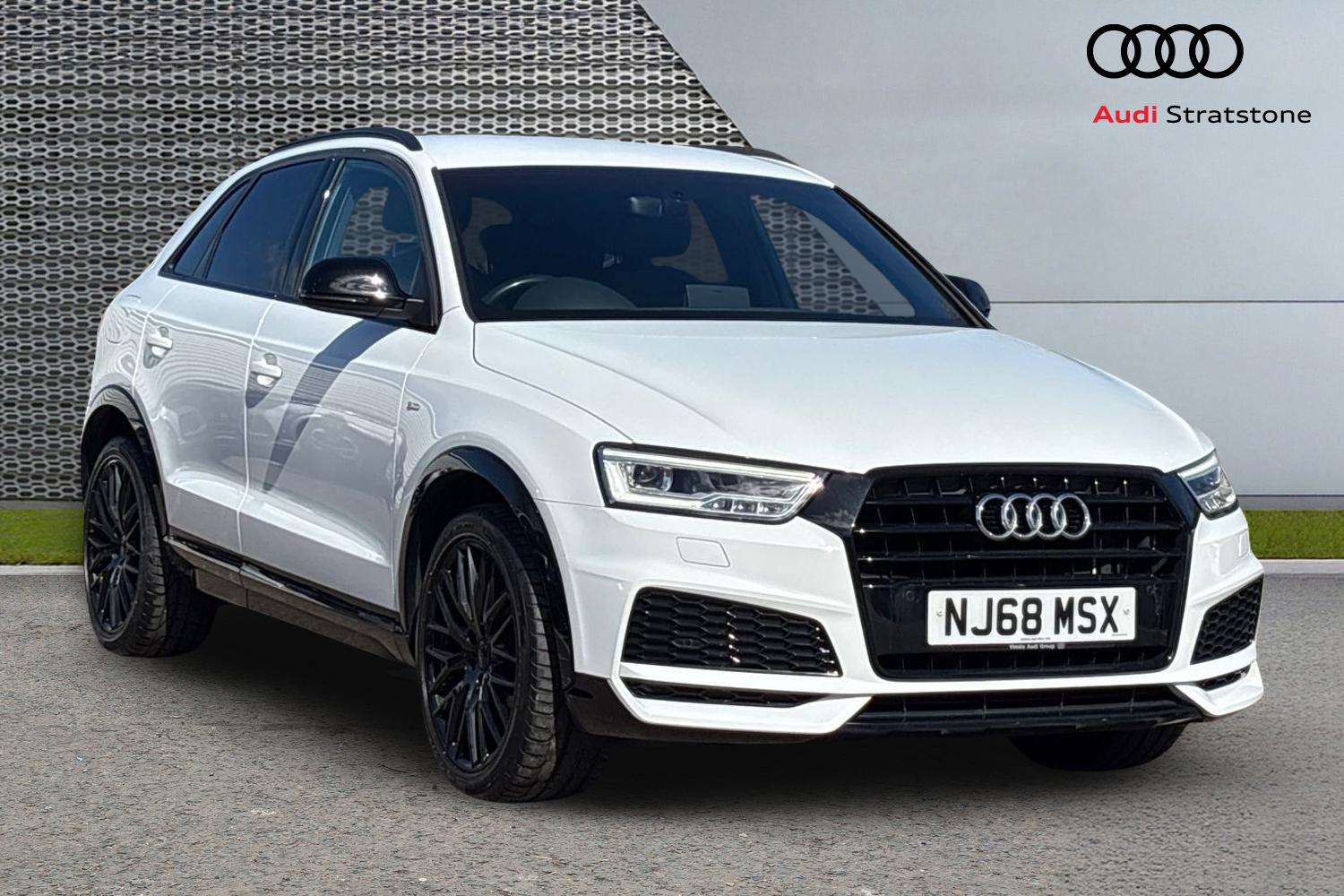 Main listing image - Audi Q3