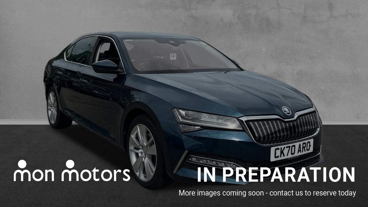 Main listing image - Skoda Superb