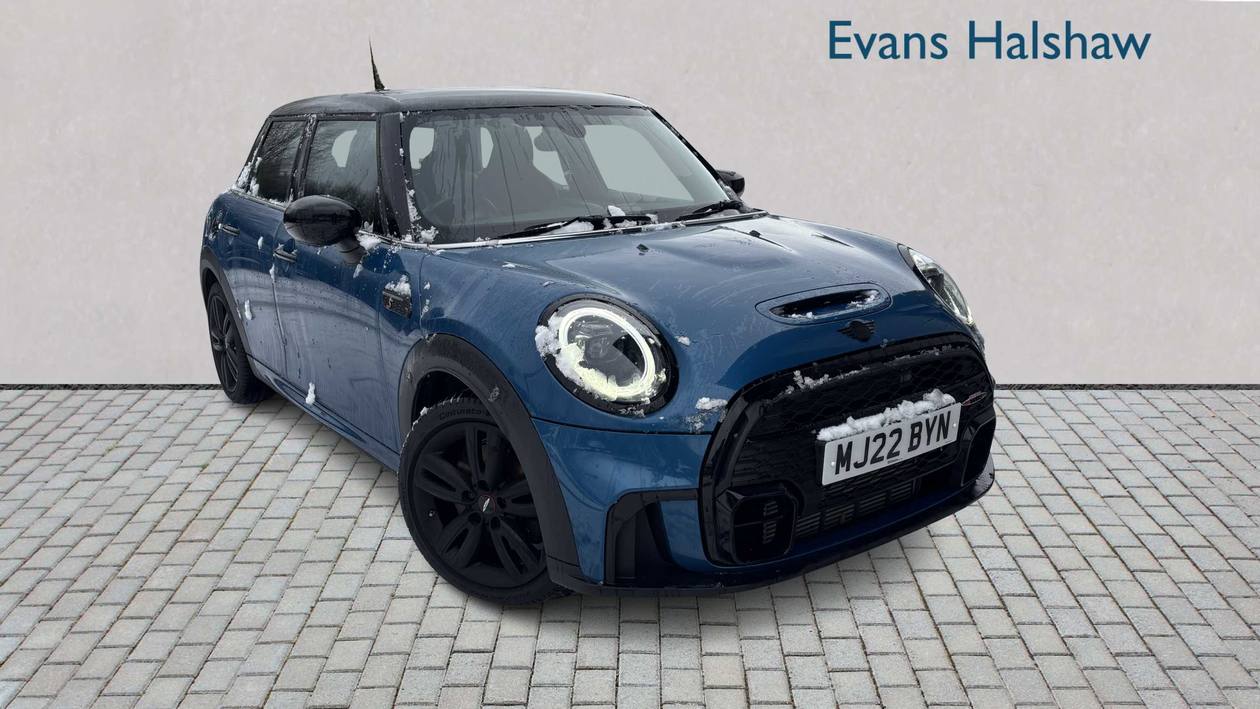 Main listing image - MINI Hatchback 5dr