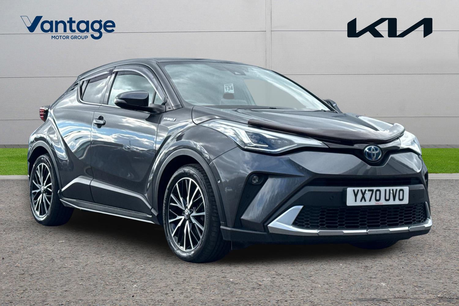 Main listing image - Toyota C-HR