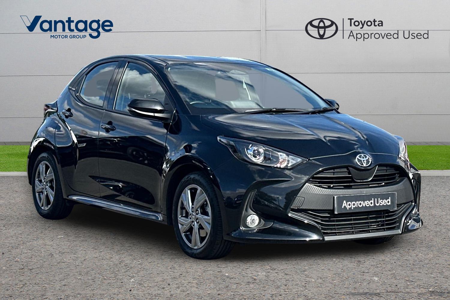Main listing image - Toyota Yaris