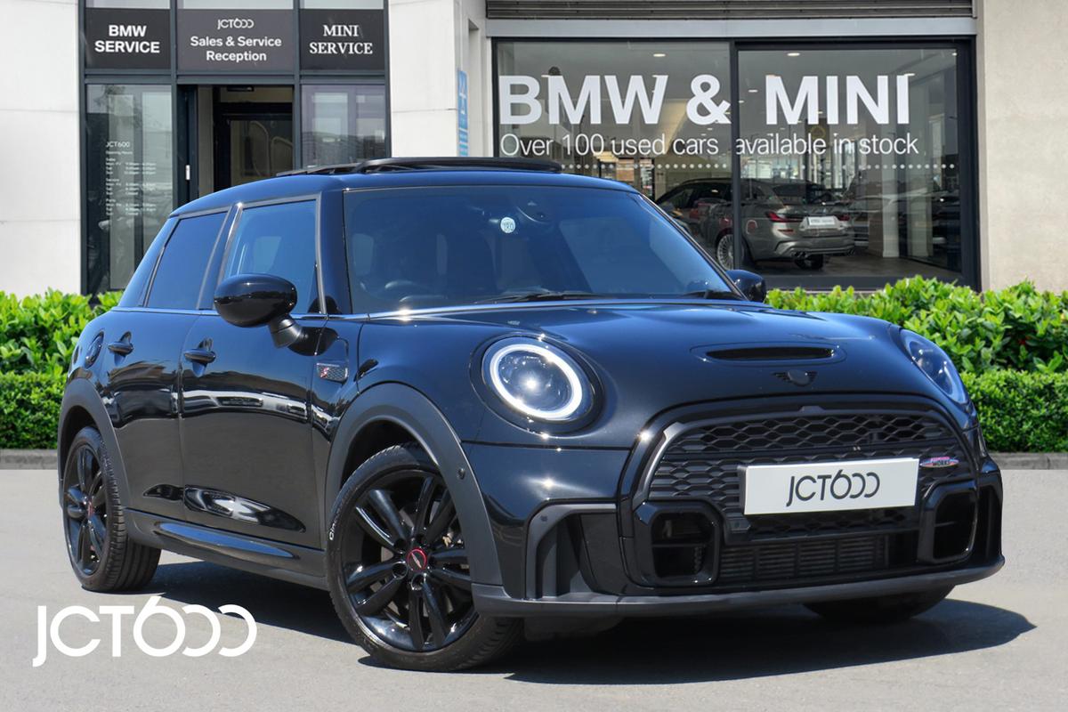 Main listing image - MINI Hatchback 5dr