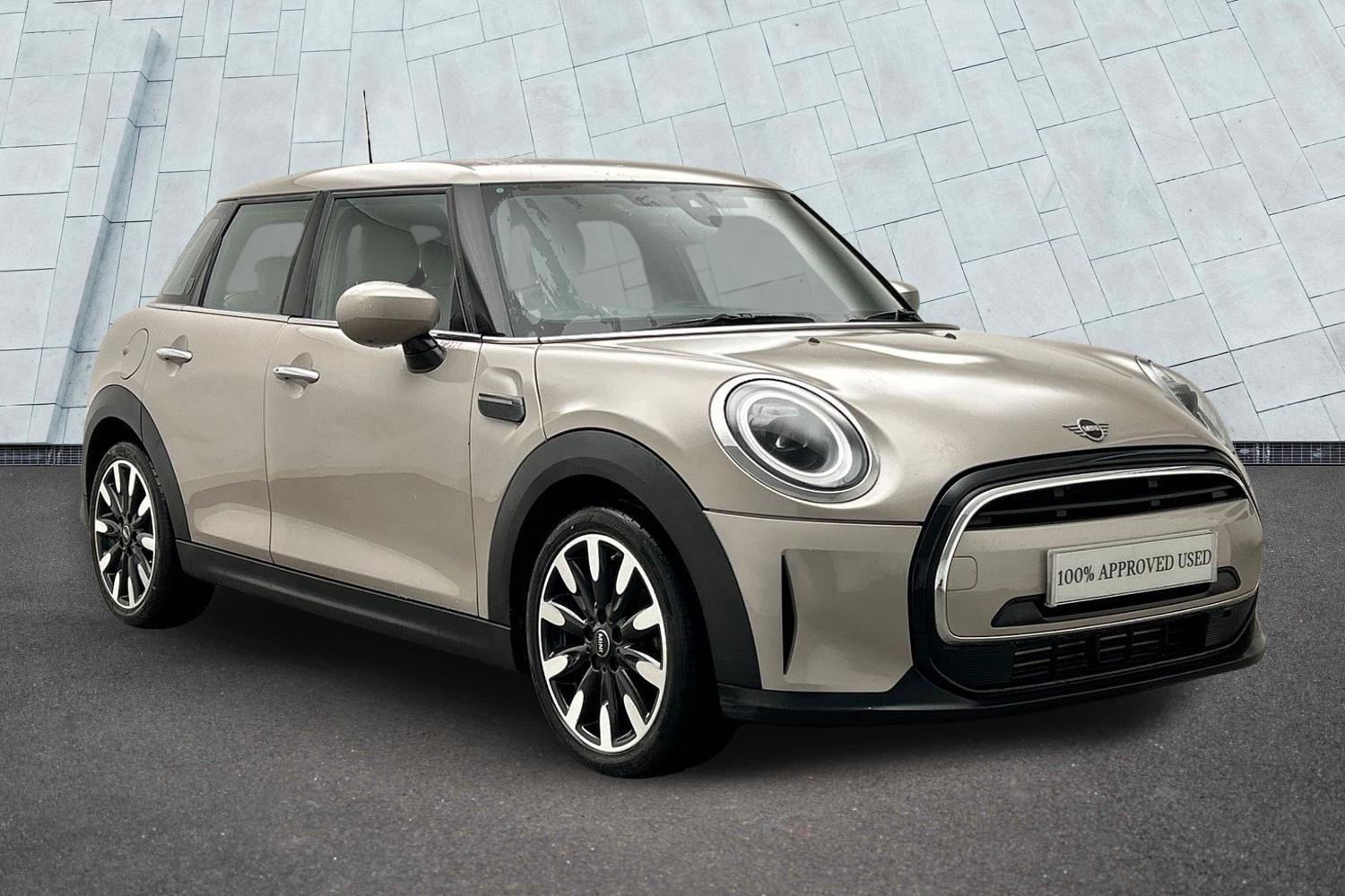 Main listing image - MINI Hatchback 5dr