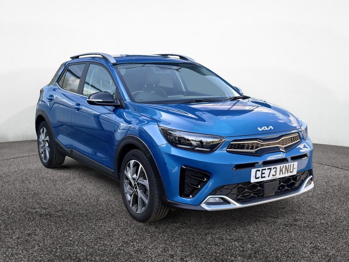 Main listing image - Kia Stonic