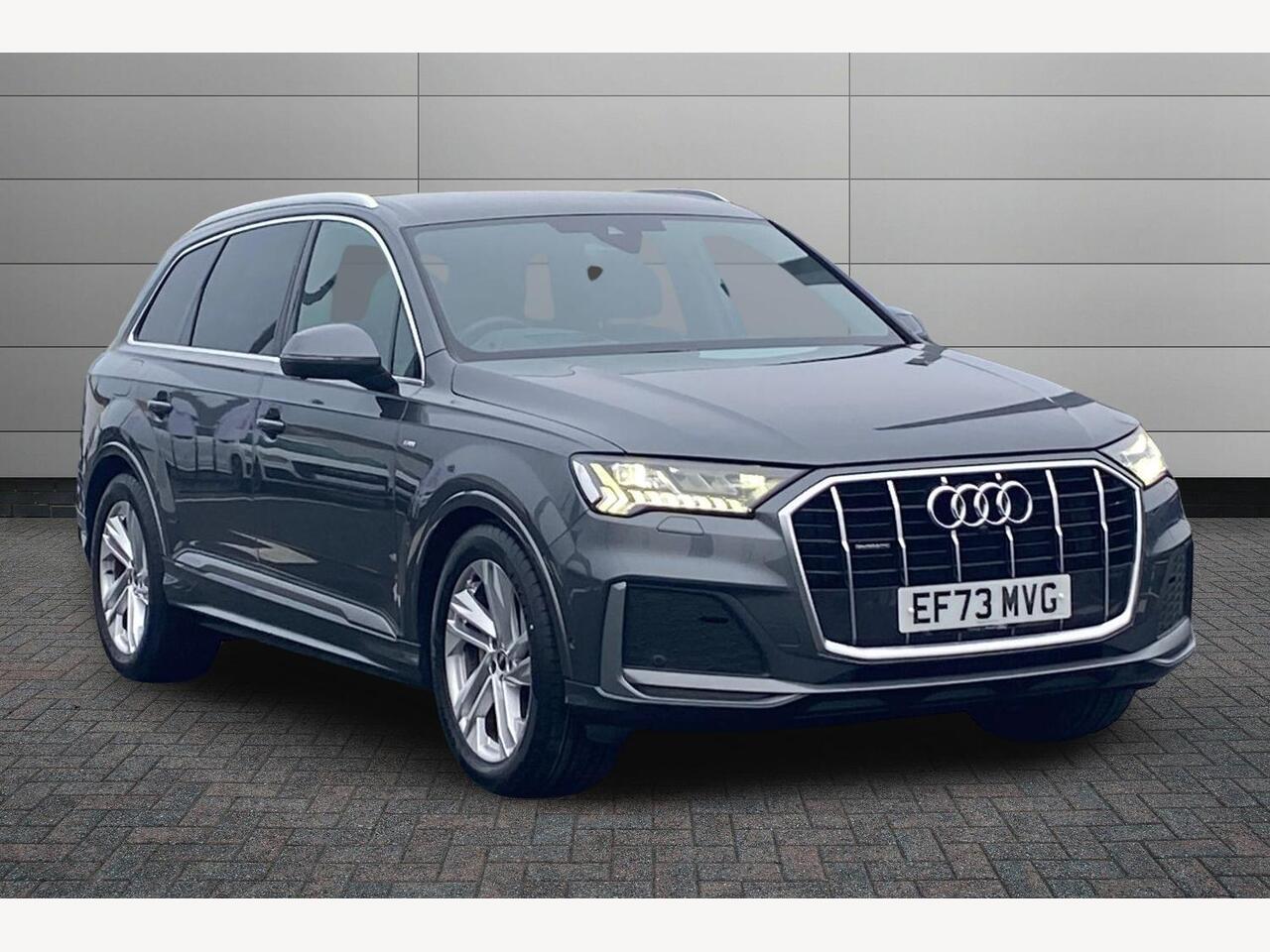 Main listing image - Audi Q7