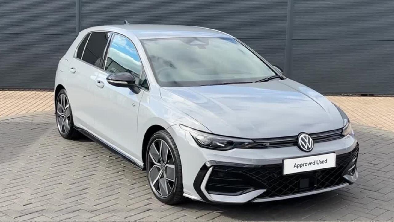 Main listing image - Volkswagen Golf