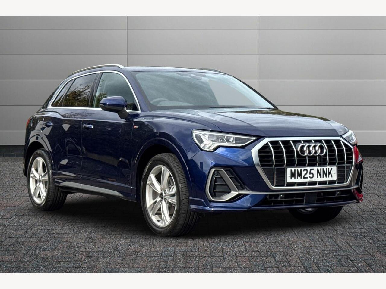 Main listing image - Audi Q3