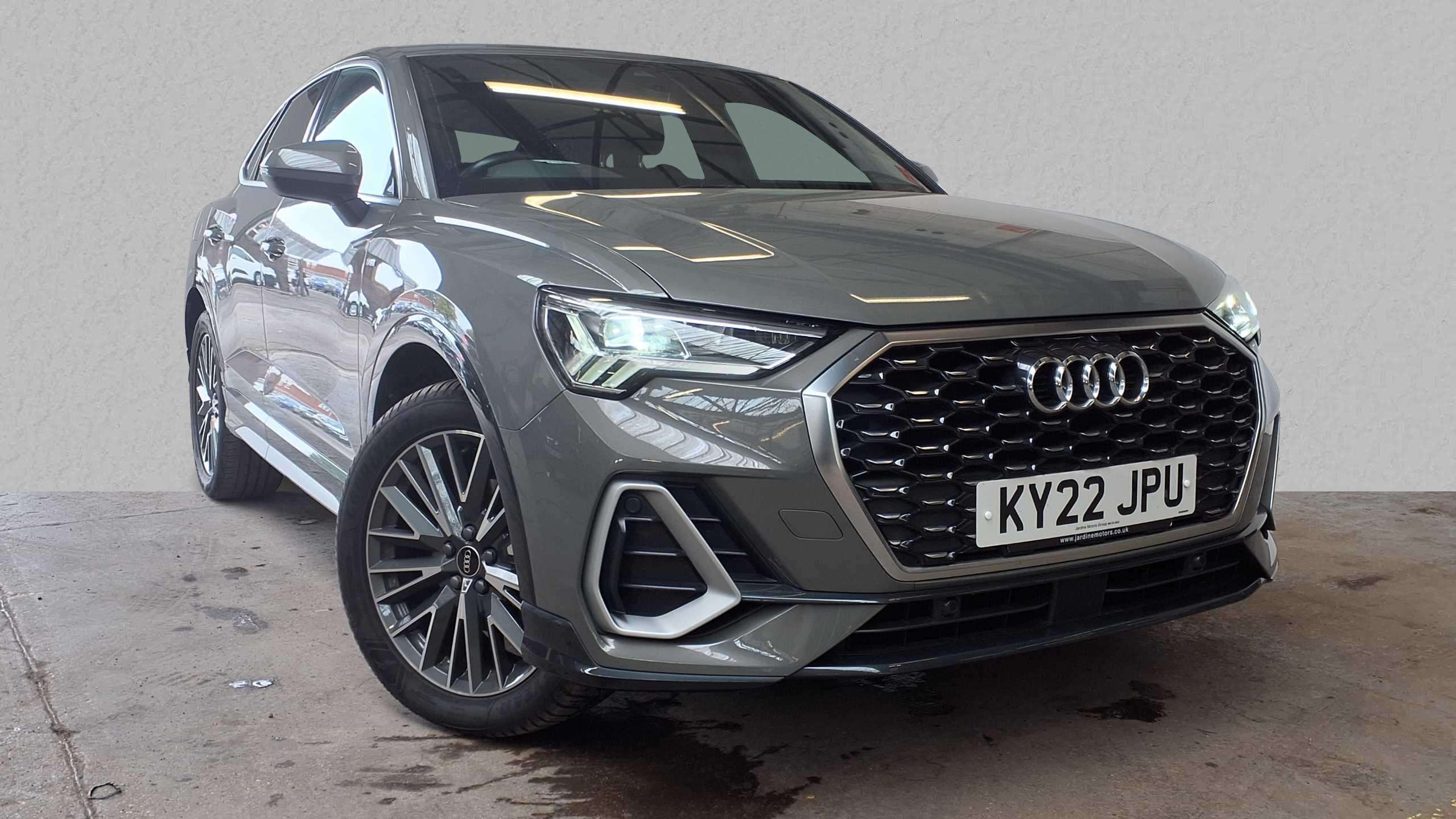 Main listing image - Audi Q3