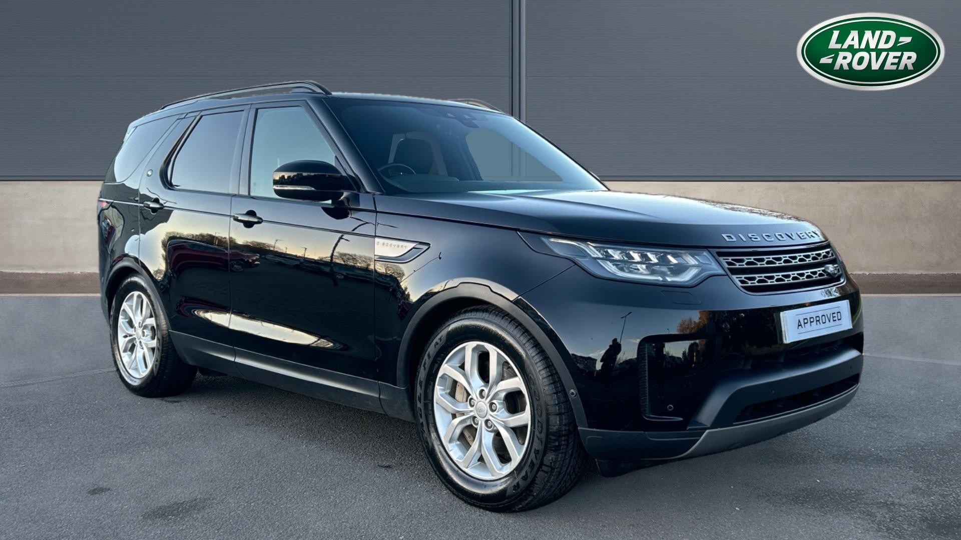 Main listing image - Land Rover Discovery