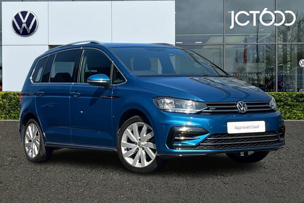 Main listing image - Volkswagen Touran