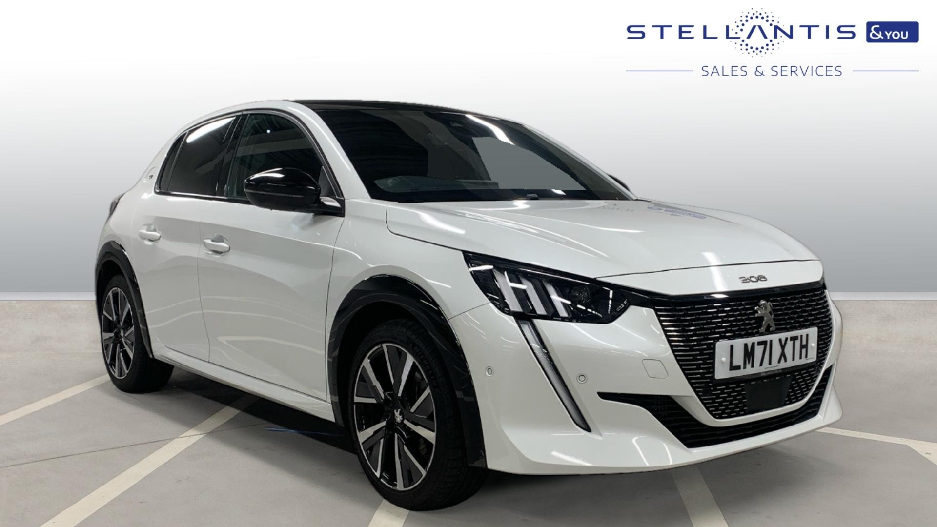 Main listing image - Peugeot 208