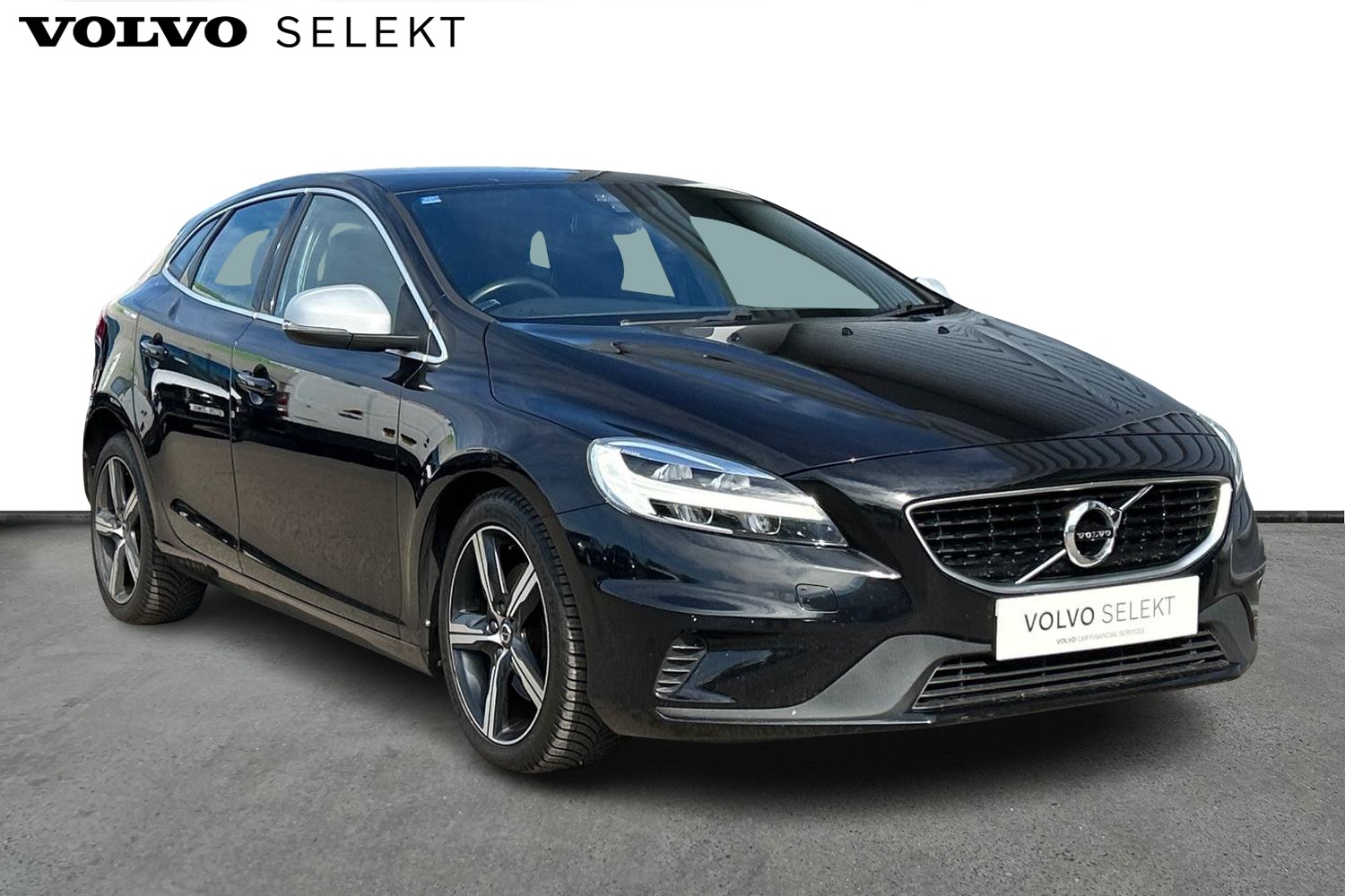 Main listing image - Volvo V40