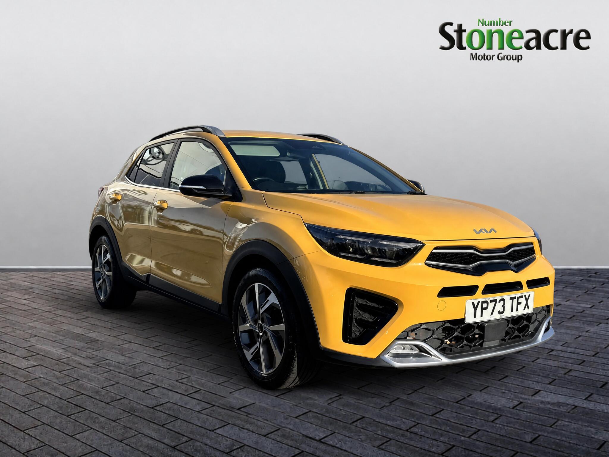 Main listing image - Kia Stonic