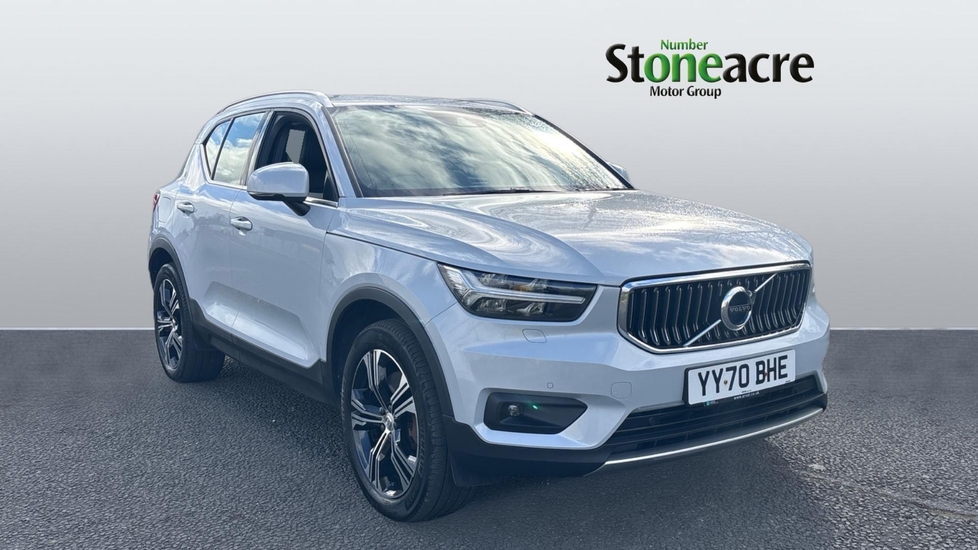 Main listing image - Volvo XC40 Recharge