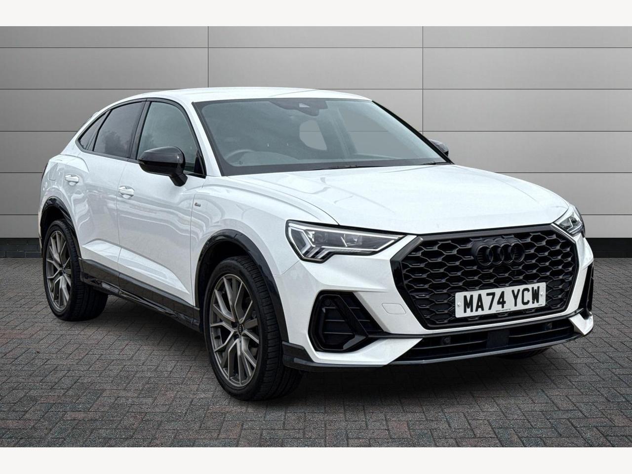 Main listing image - Audi Q3