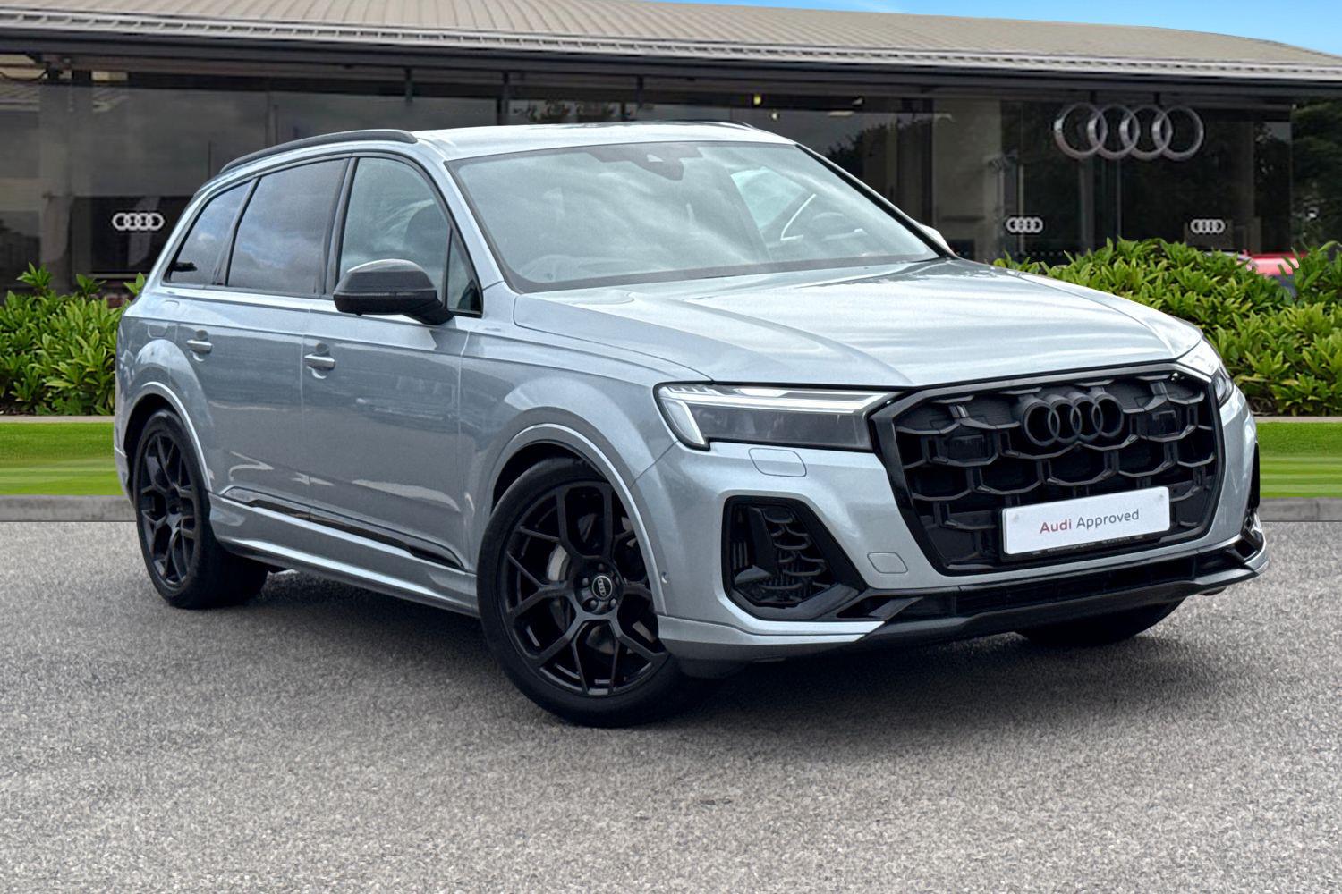 Main listing image - Audi Q7