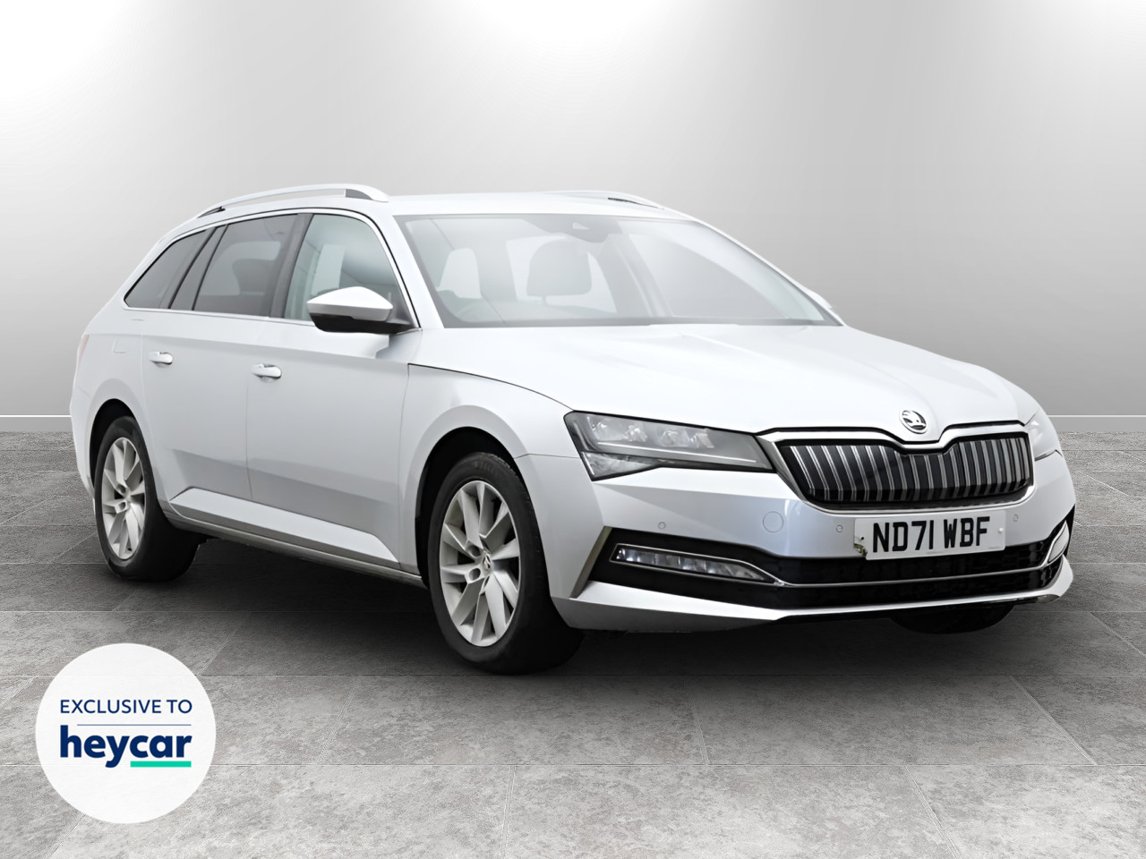 Main listing image - Skoda Superb Estate