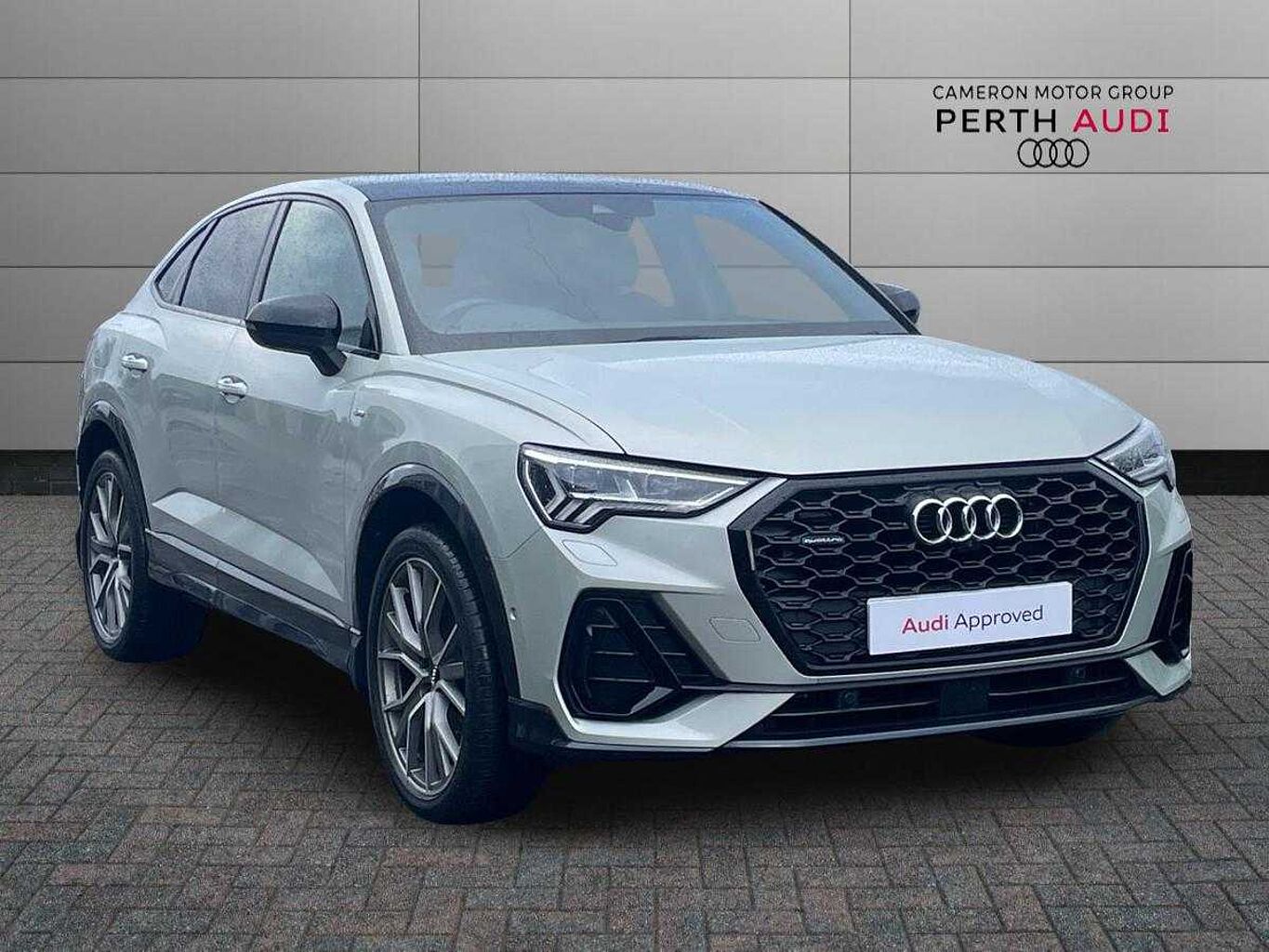 Main listing image - Audi Q3