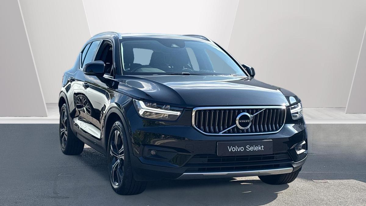 Main listing image - Volvo XC40