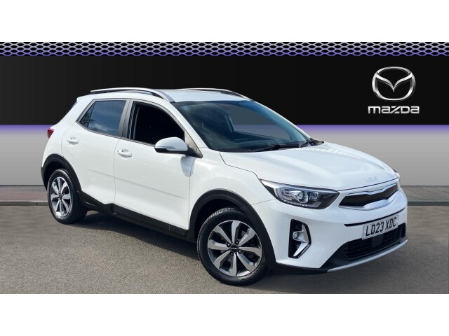 Main listing image - Kia Stonic