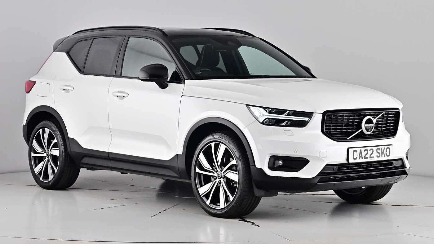 Main listing image - Volvo XC40 Recharge
