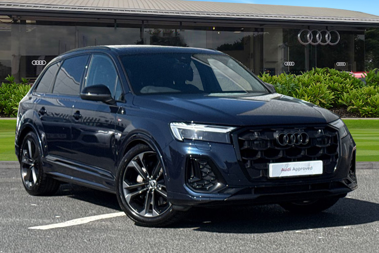 Main listing image - Audi Q7