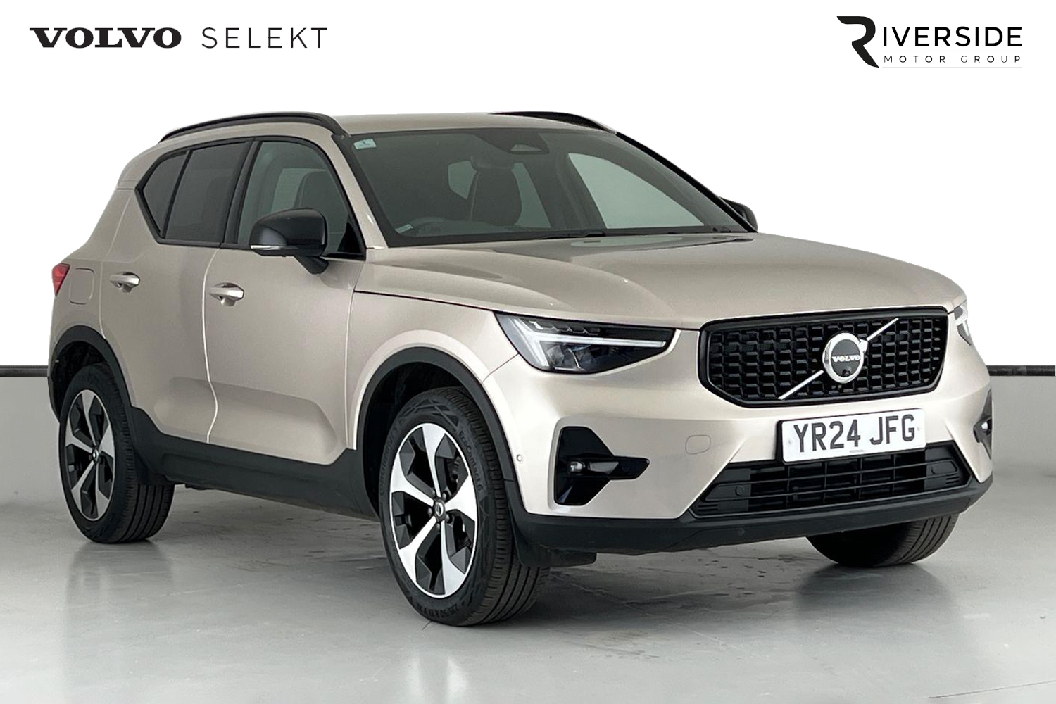 Main listing image - Volvo XC40