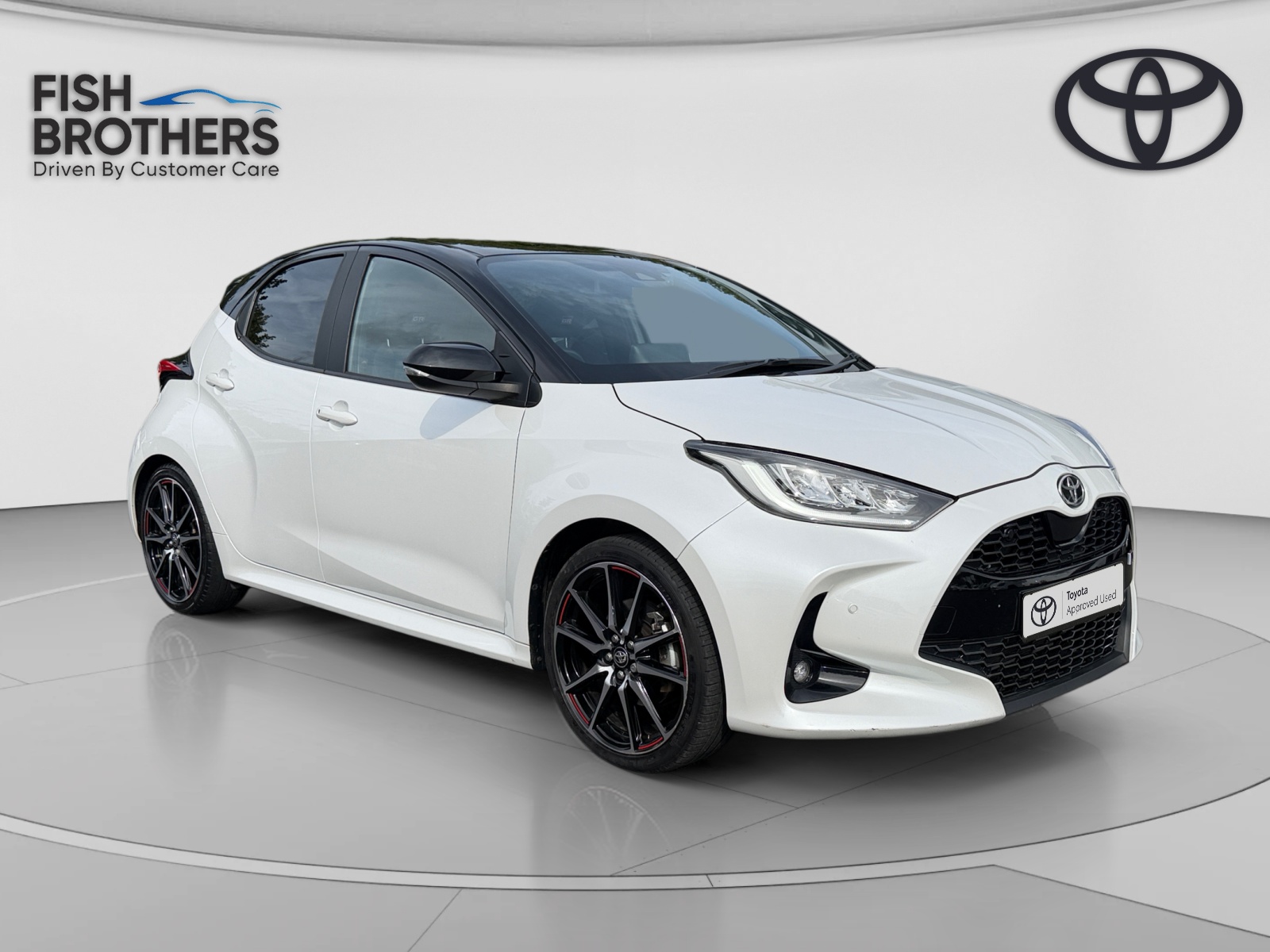 Main listing image - Toyota Yaris