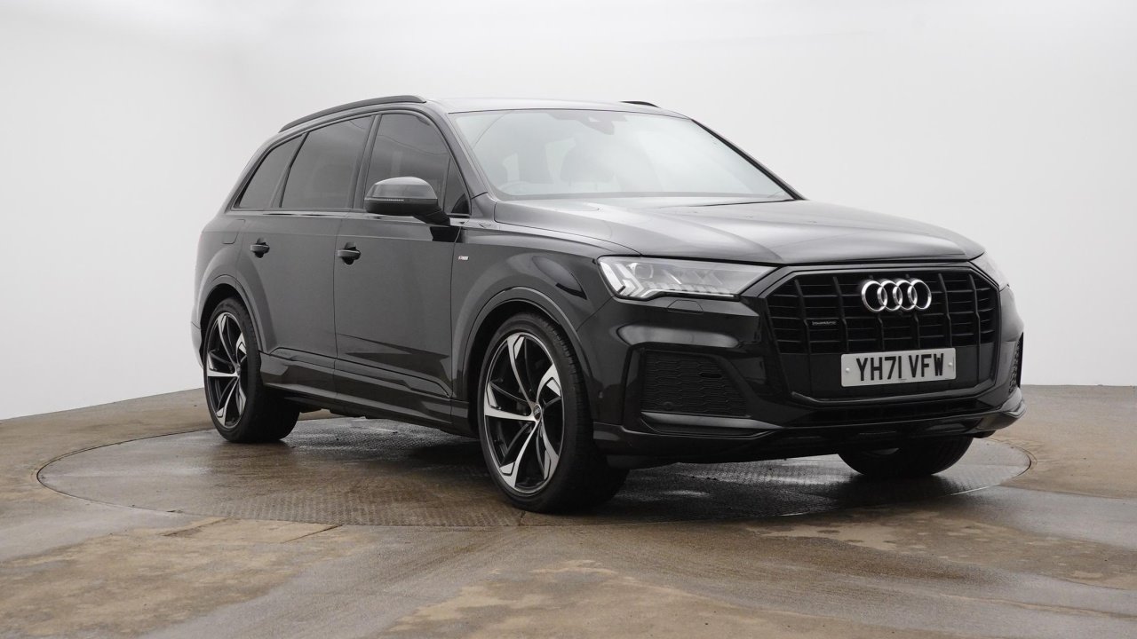 Main listing image - Audi Q7