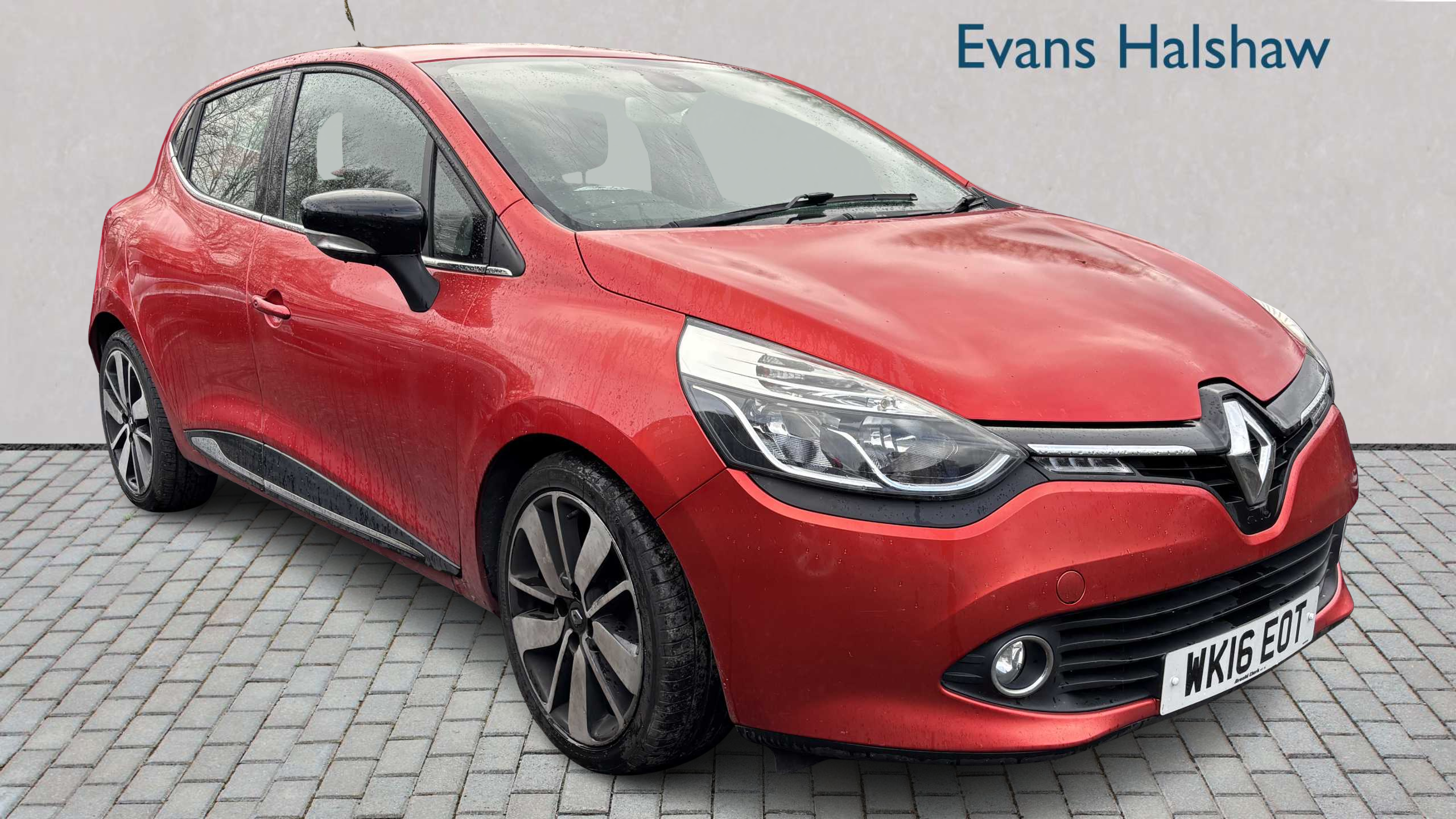 Main listing image - Renault Clio