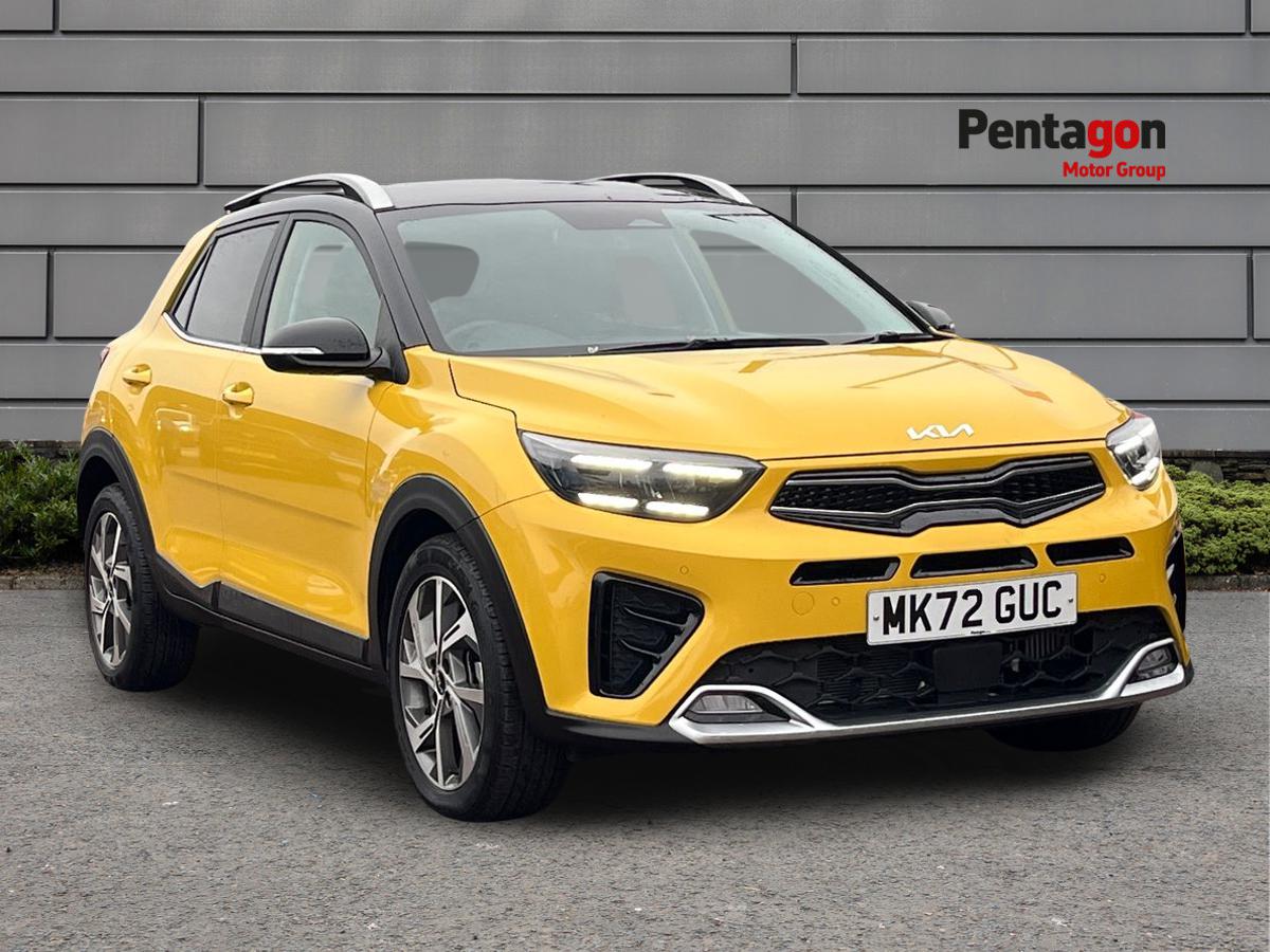 Main listing image - Kia Stonic