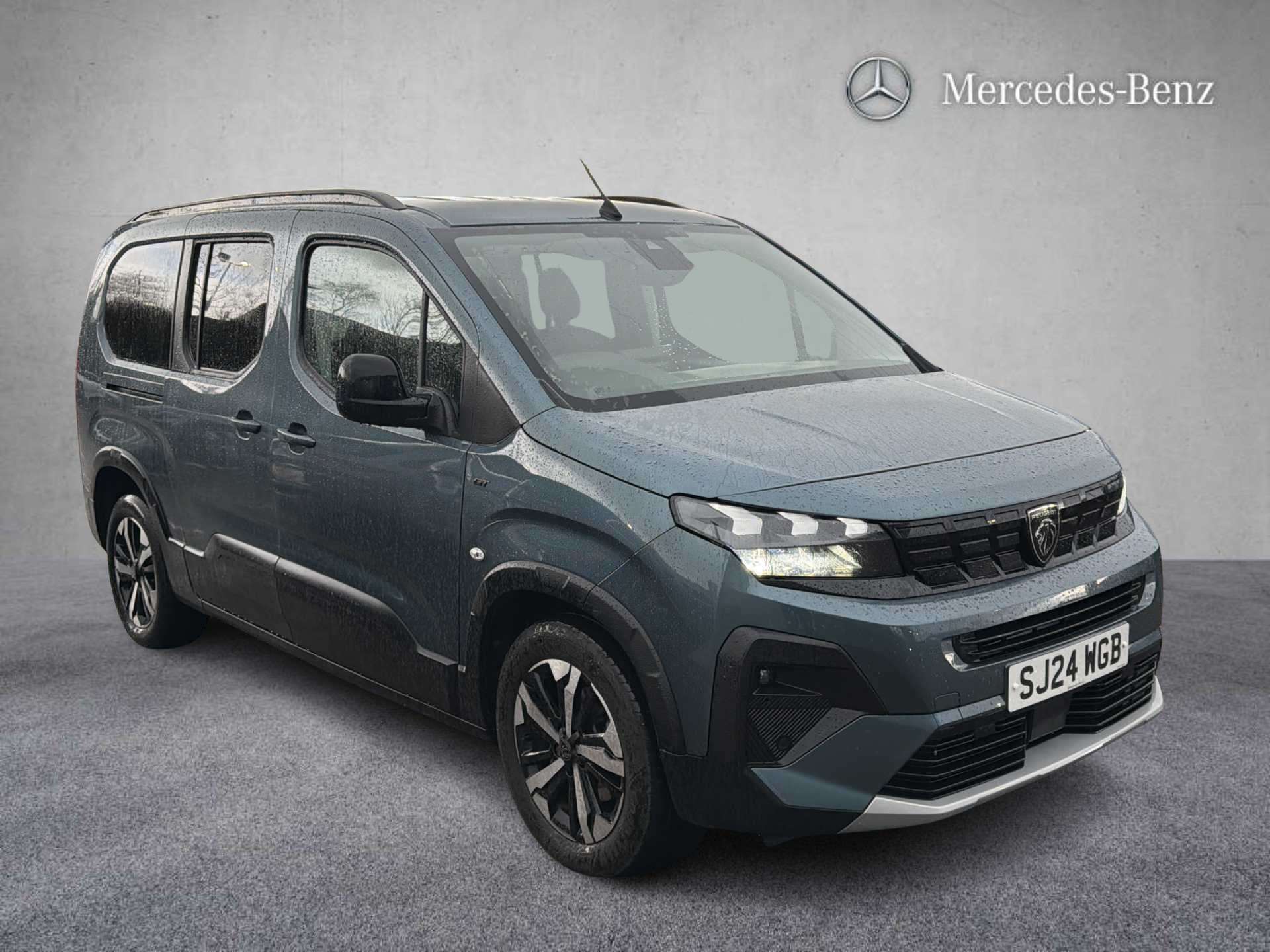 Main listing image - Peugeot Rifter