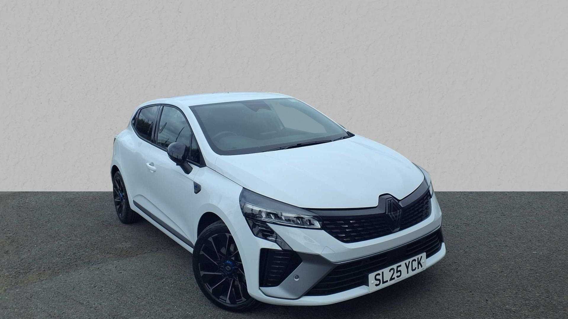 Main listing image - Renault Clio