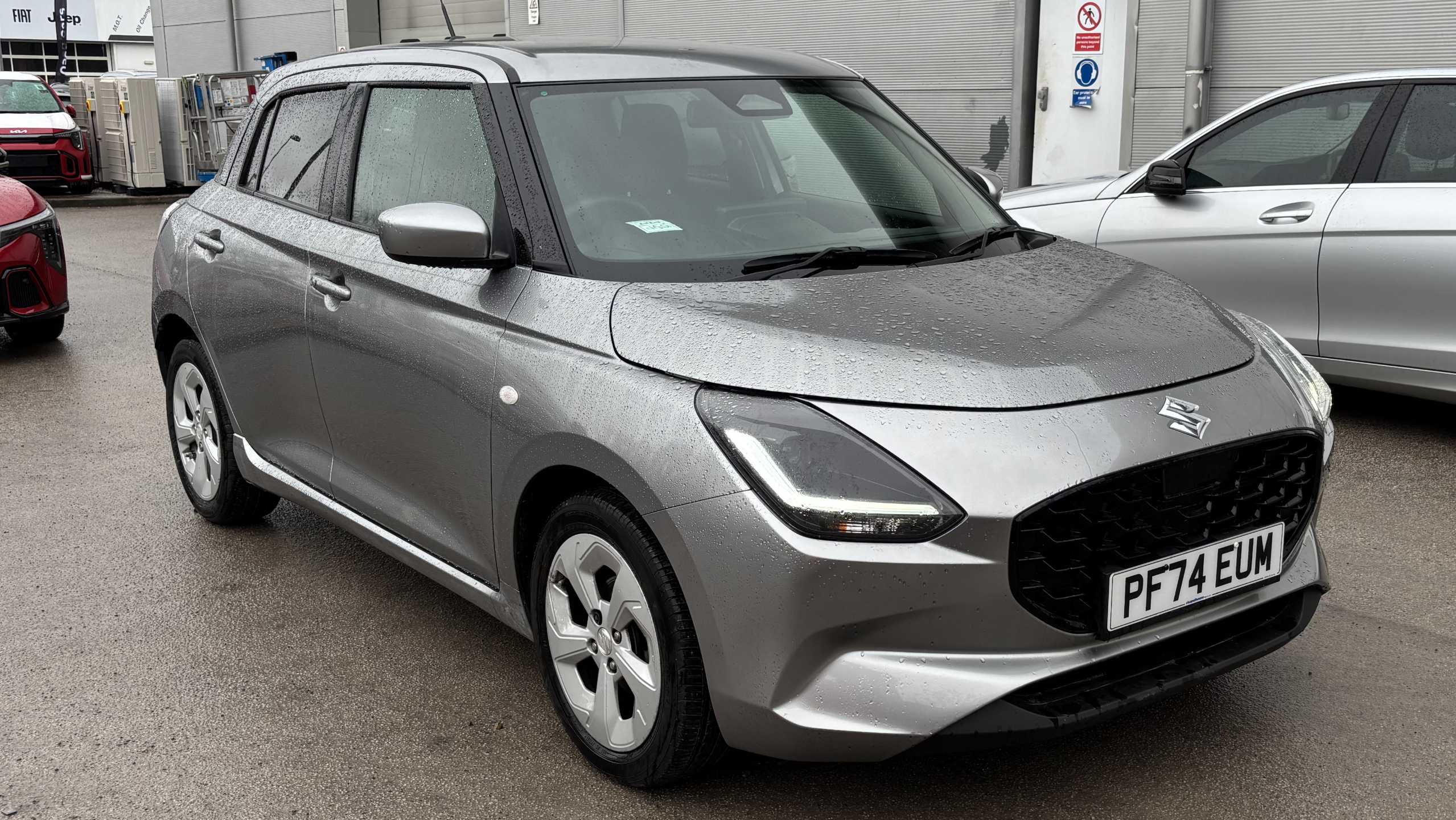 Main listing image - Suzuki Swift