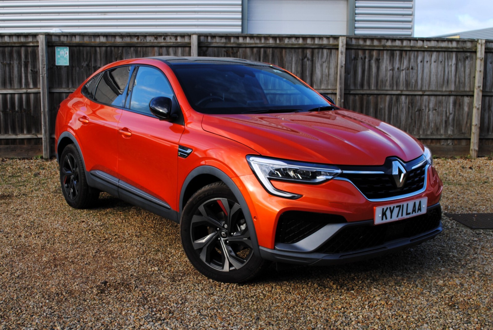 Main listing image - Renault Arkana