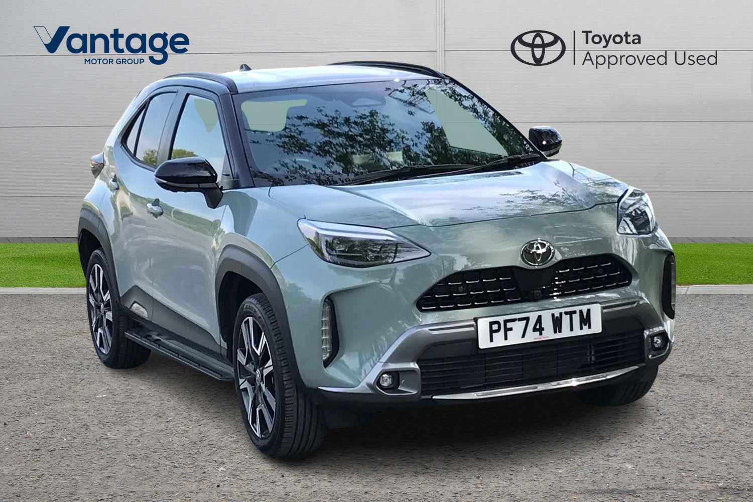 Main listing image - Toyota Yaris Cross