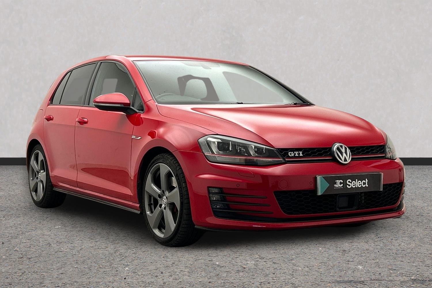 Main listing image - Volkswagen Golf