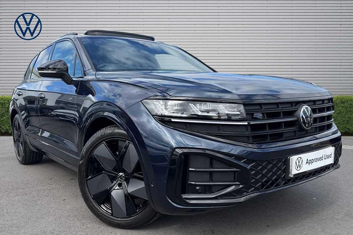 Main listing image - Volkswagen Touareg