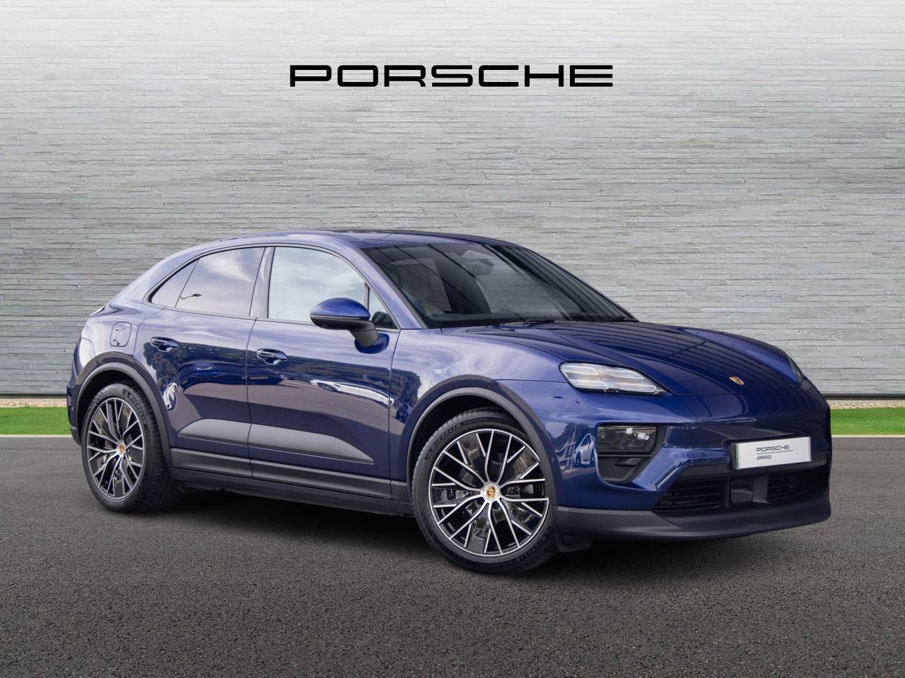 Main listing image - Porsche Macan