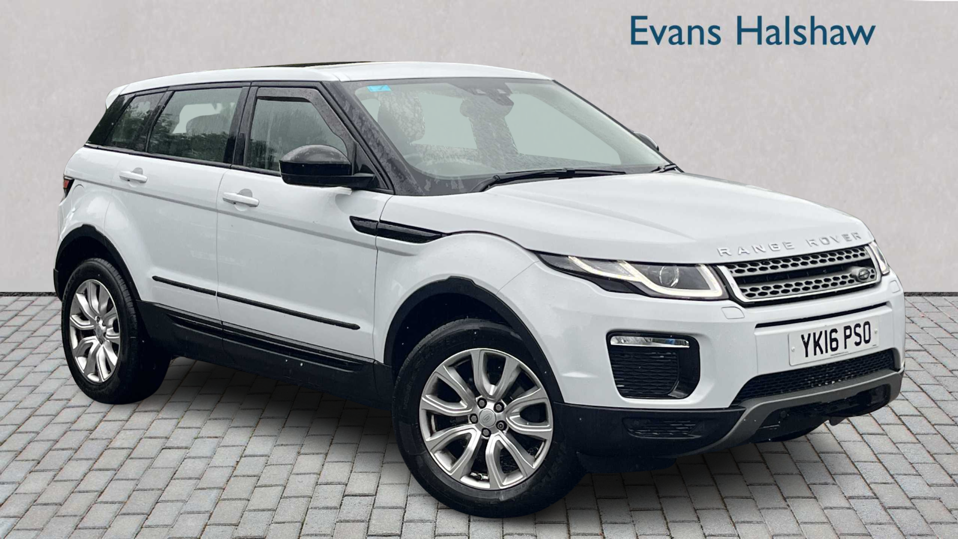Main listing image - Land Rover Range Rover Evoque